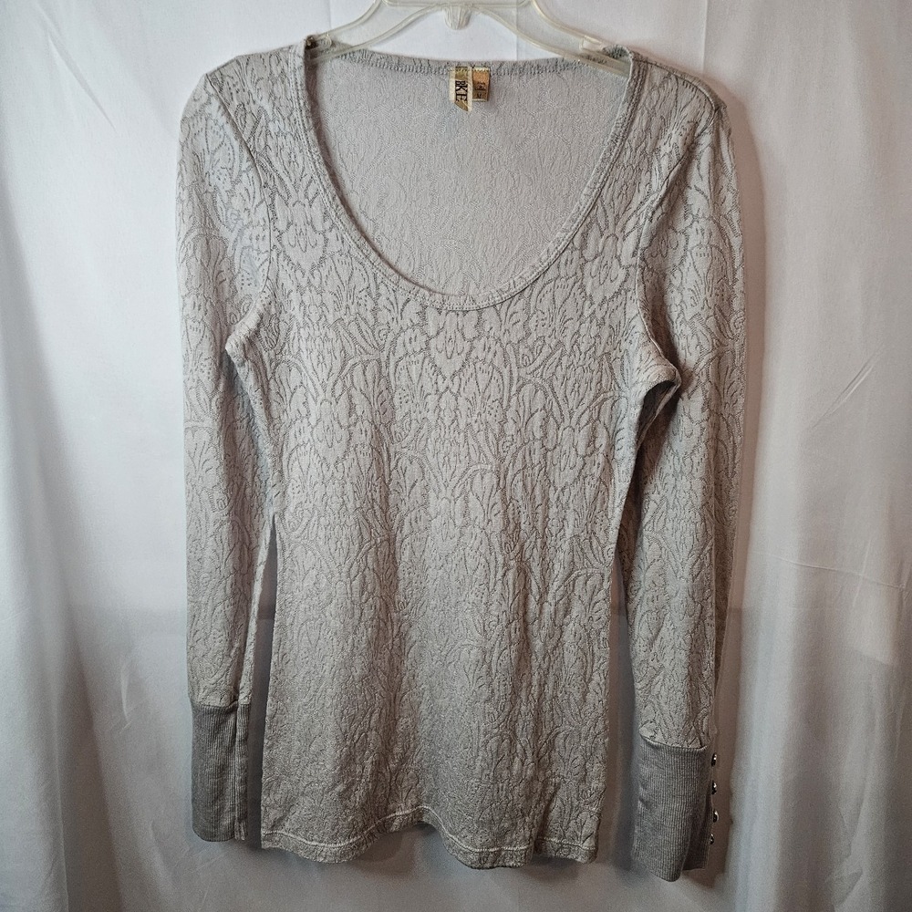 BKE The Buckle Wmns Burnout Lt Gray Floral Lace Top SzM Sheer Y2K Cuff Buttons